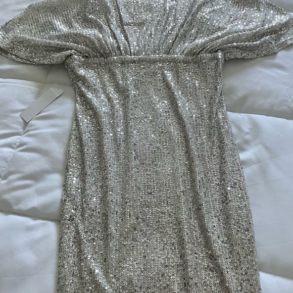 Venus deep V sequin dress - Picture 10 of 10
